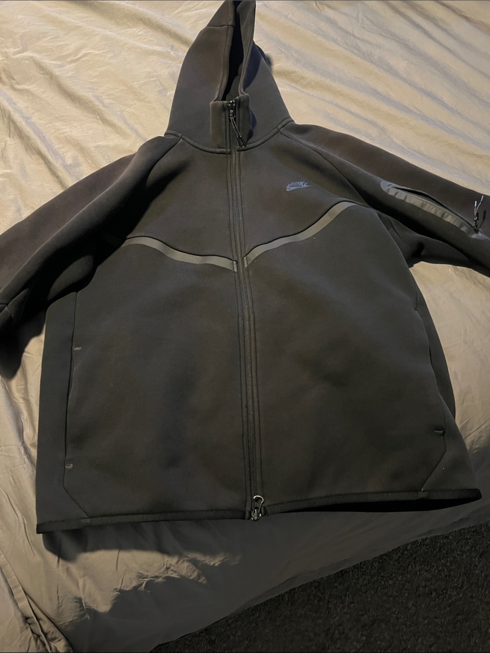 Nike tech Men's Black Hooded Zip-Up Jacket with Reflective Accents
